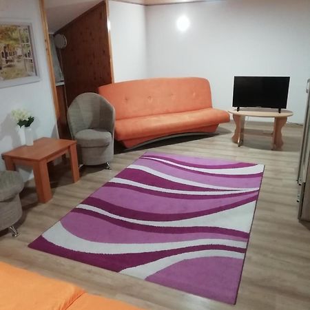Asta La Vista Vendeghaz Hotel Miskolc Exterior photo